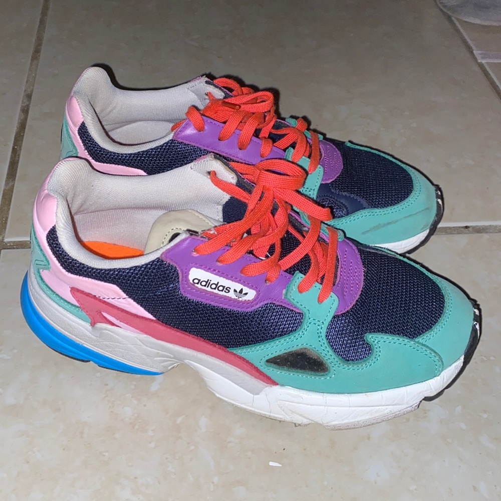 Adidas falcon